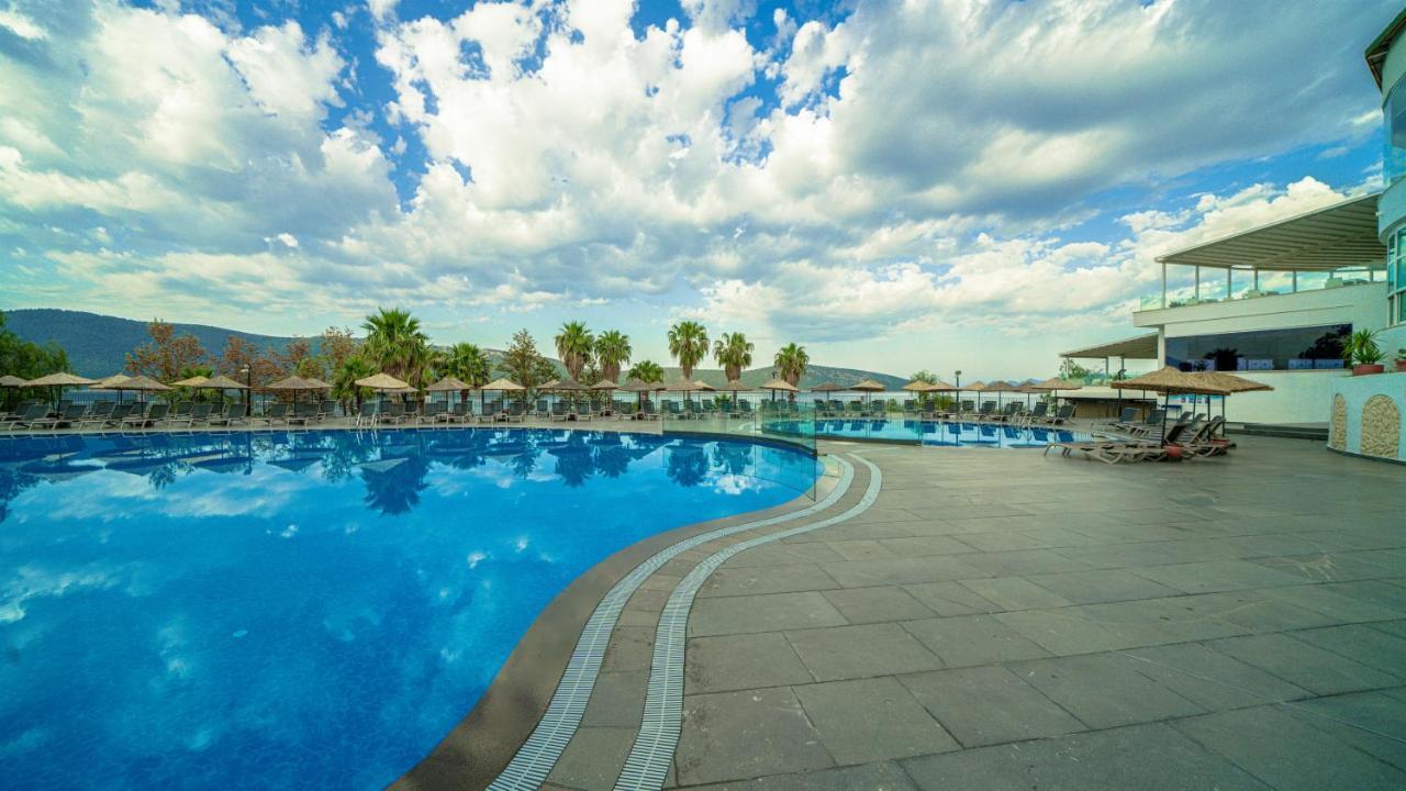 Bodrum Holiday Resort & Spa Exterior photo
